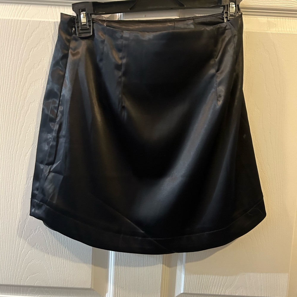 Elegant Black Skirt